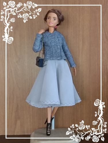 Вот тут уже подправила подол.